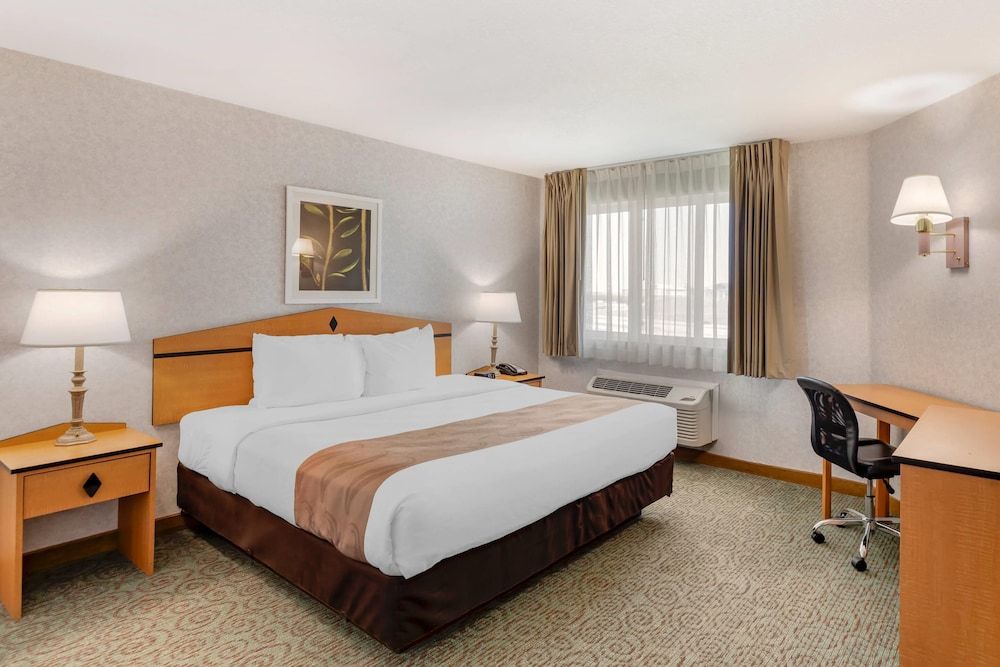 Suite, 1 King Bed with Sofa bed, Non Smoking, Kitchen