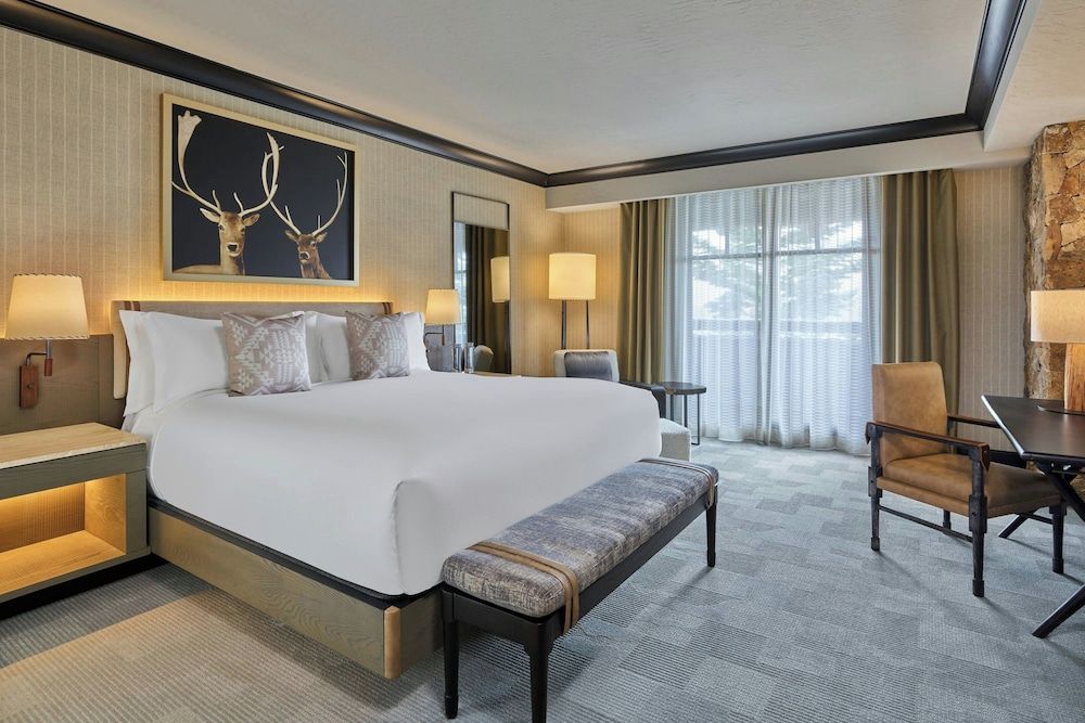 Room, 1 King Bed, Non Smoking (Mobility Accessible, Tub)