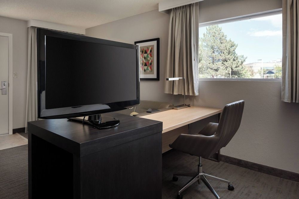 Studio, 1 King Bed with Sofa bed, Non Smoking (Hearing Accessible)