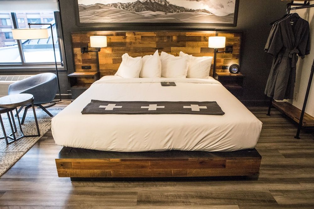 Suite, King and 2 Bunk Bed