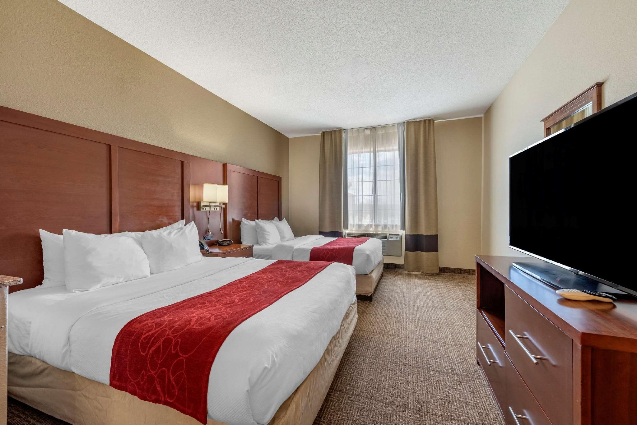 2 Queen Beds, Suite, Non-Smoking