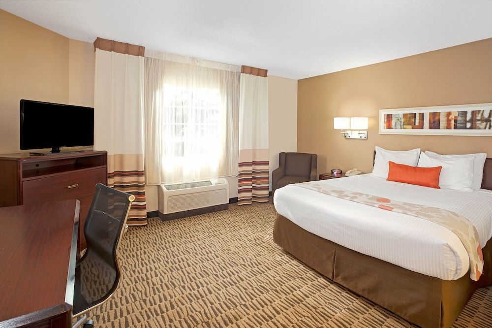 Room, 1 Queen Bed, Accessible, Non Smoking (Roll-In Shower)