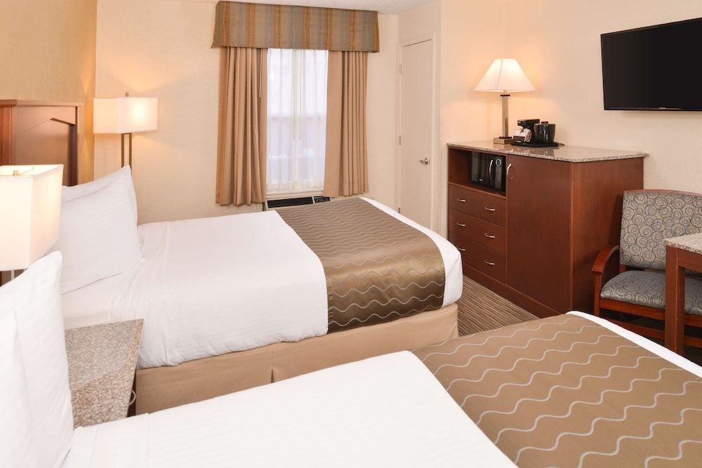Best Western Executive Inn & Suites Standard Room, 2 Double Beds, Non Smoking (Shower Only;Pet Friendly;Small Room)