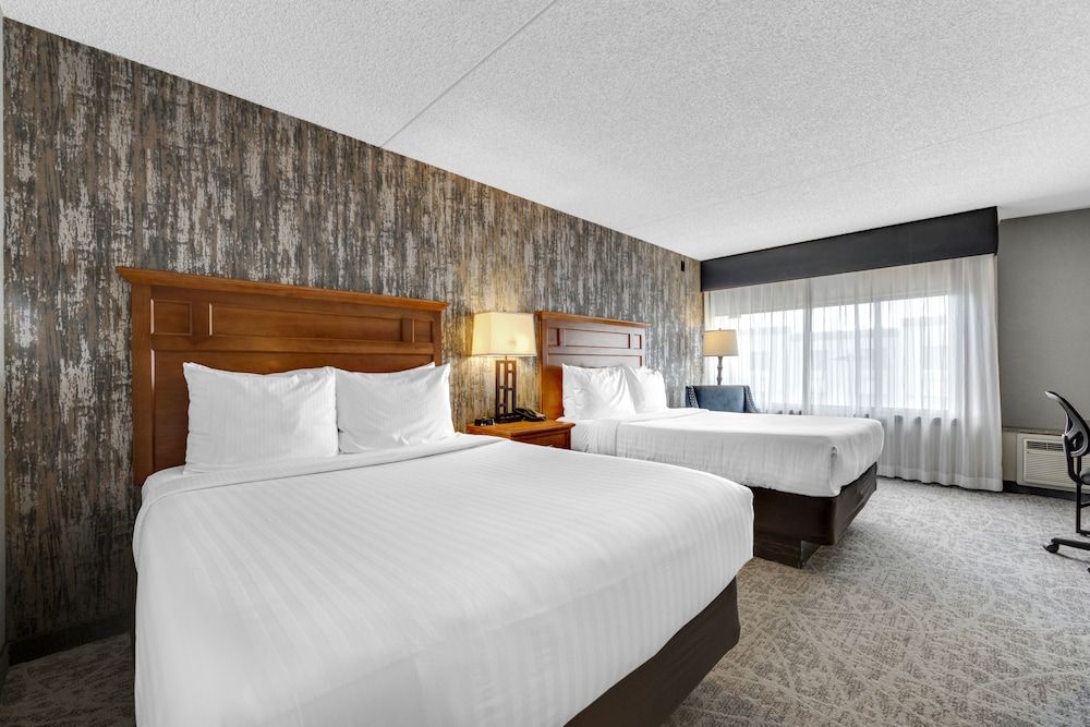 The Academy Hotel Colorado Springs Room, 2 Queen Beds, Mountain View (No Pets)