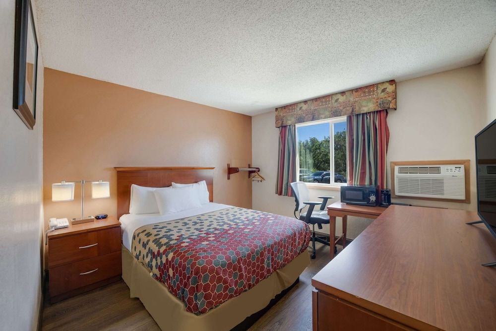 Room, 1 Queen Bed, Accessible, Non Smoking