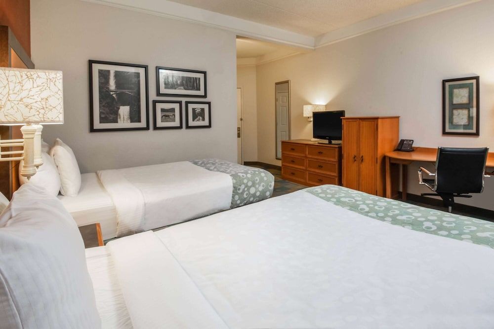 Room, 2 Double Beds, Accessible, Non Smoking (Bathtub w/ Grab Bars)