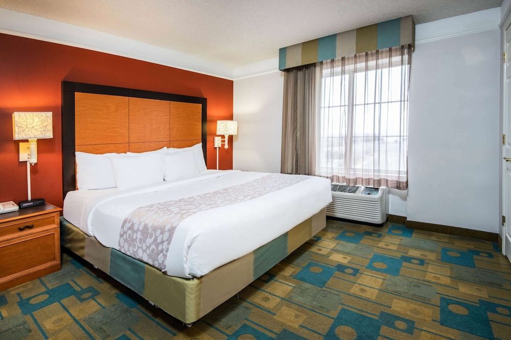 Deluxe Room, 1 King Bed, Non Smoking