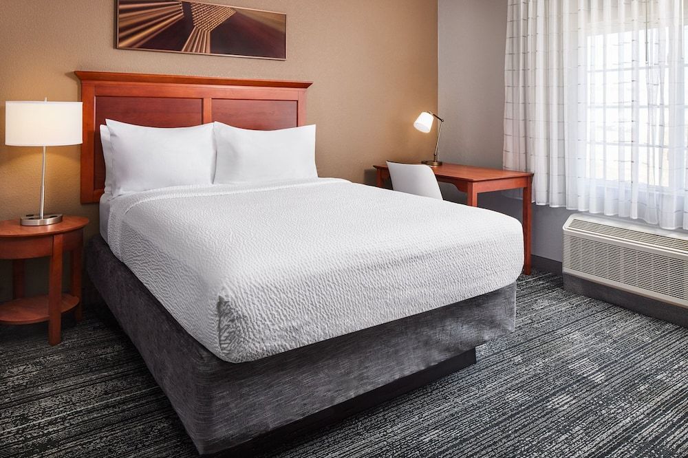 Suite, 1 Bedroom, Non Smoking (Mobility/Hearing Accessible, Tub)