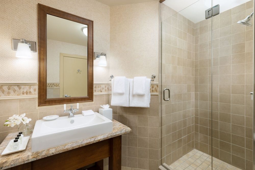 Elevation Hotel & Spa Presidential Suite, 2 Bedrooms 3