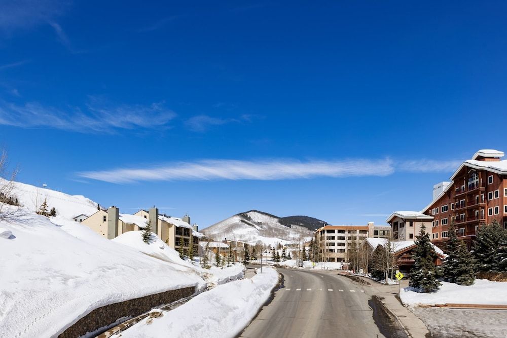 Elevation Hotel & Spa Double Room, 2 Queen Beds, Valley View 6