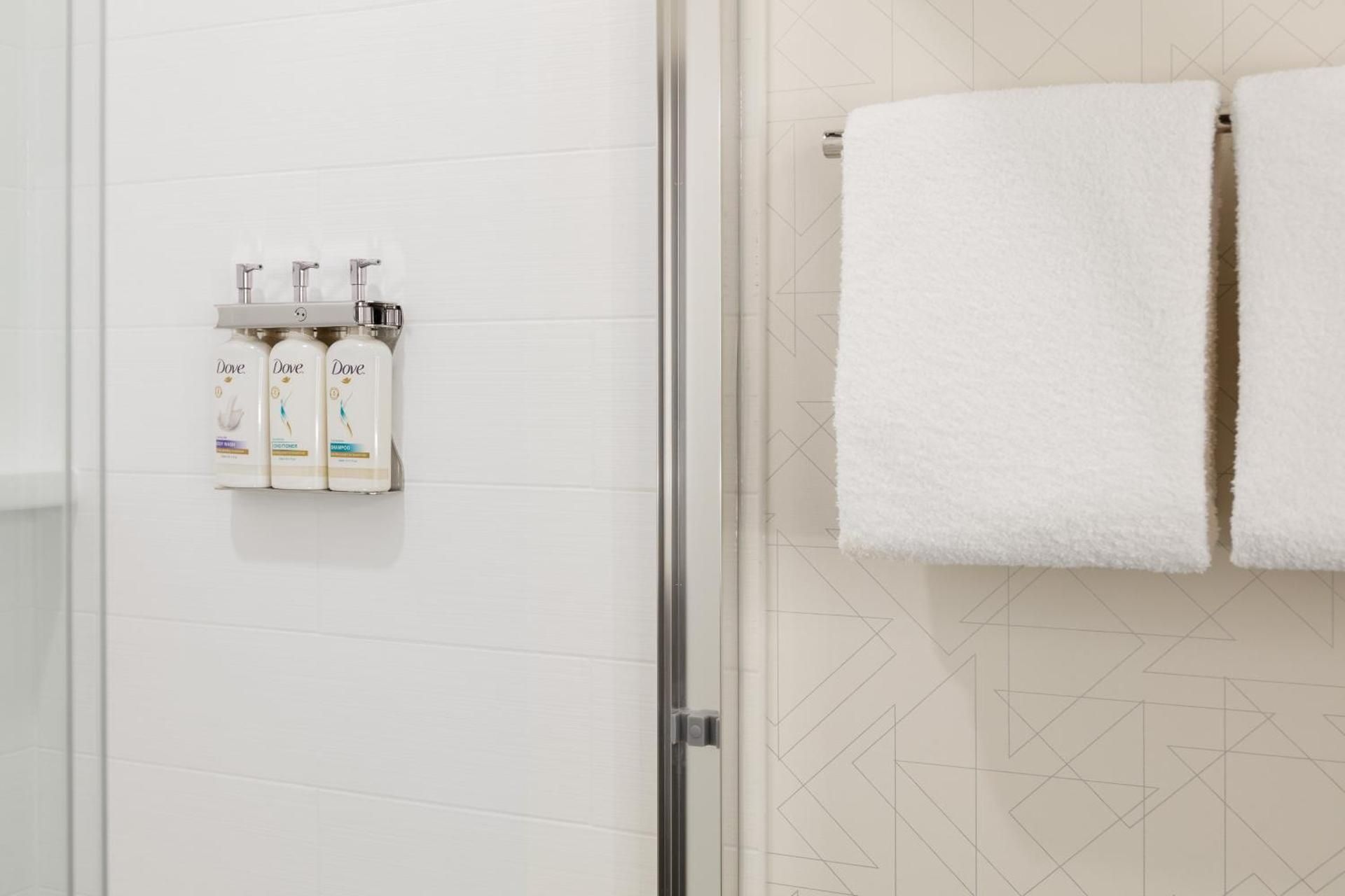 Queen Room with Two Queen Beds - Hearing Accessible/Non-Smoking