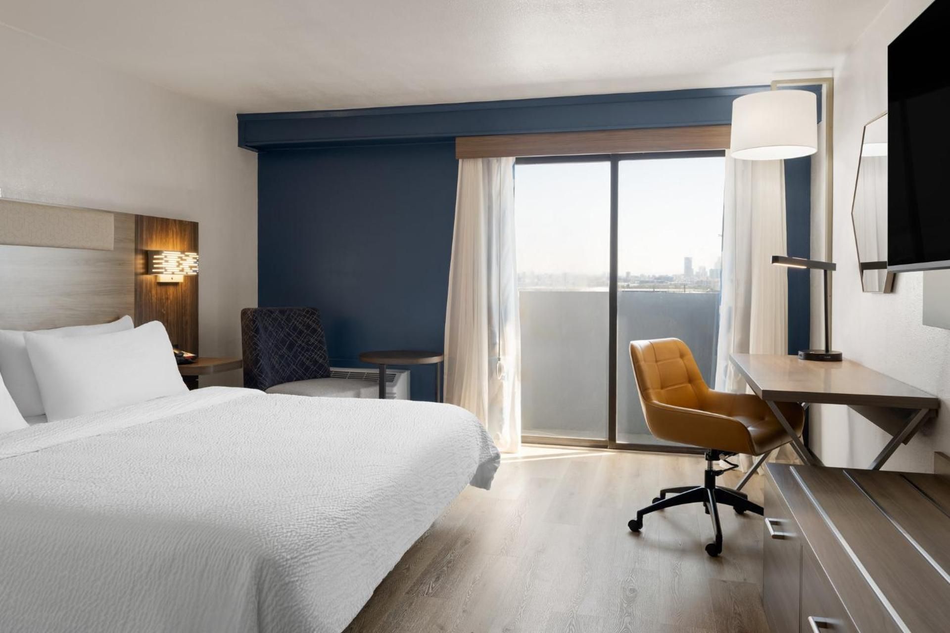 King Room - Mobility Access/Hearing Accessible