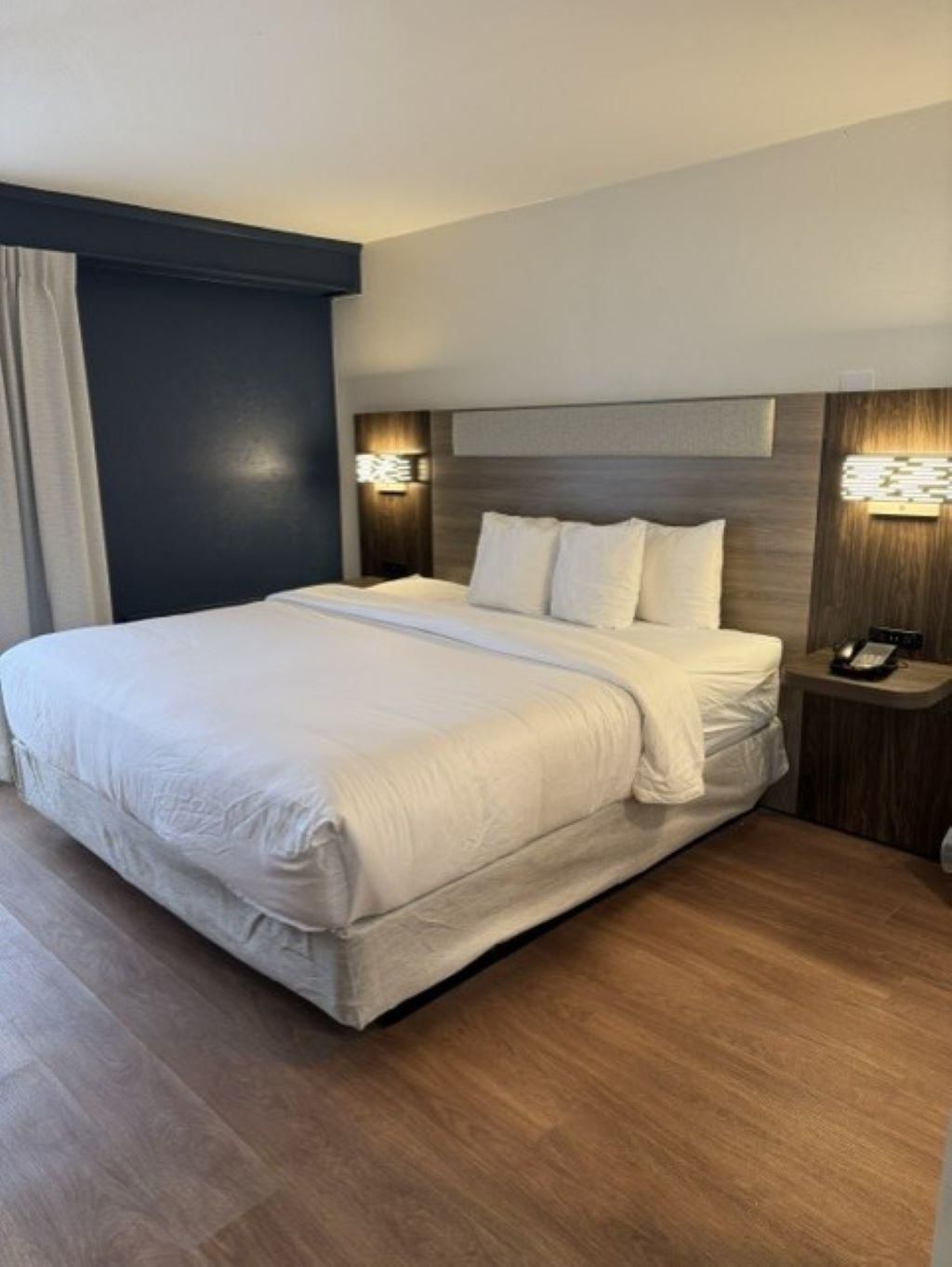 1 King Standard Communication Mobil Access Roll Shower