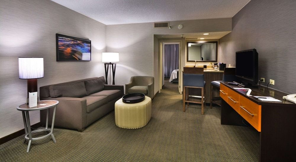 Embassy Suites by Hilton Denver Central Park Basic Suite, 1 King Bed, Accessible, Bathtub (Mobility & Hearing) 3
