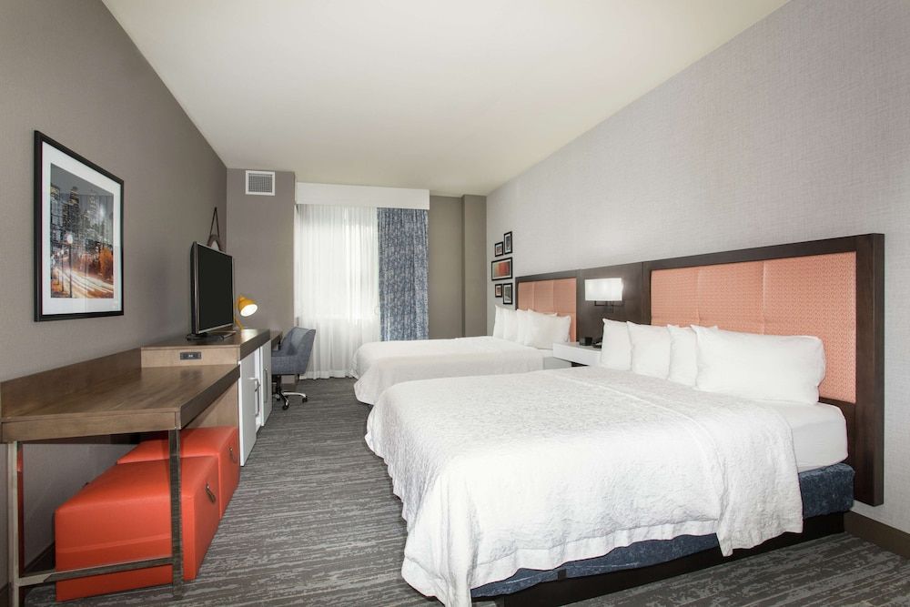undefined Hampton Inn & Suites Denver-Downtown 10