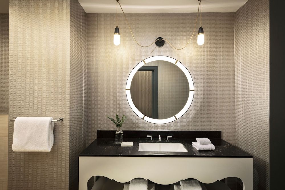 Kimpton Hotel Monaco Denver by IHG Room, 1 King Bed (Walk-In Shower) 18