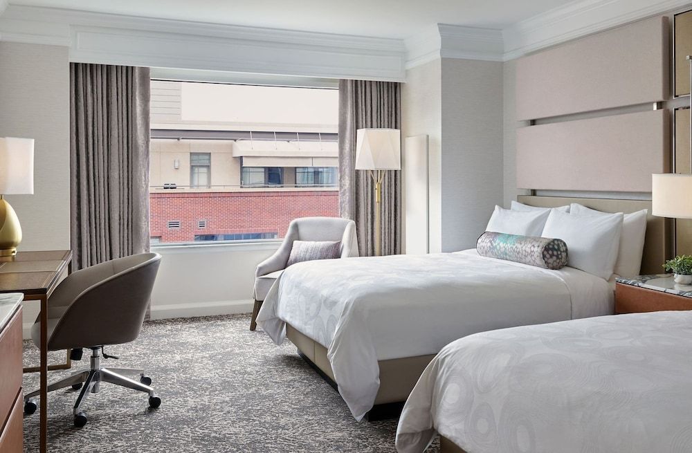 Deluxe Room, 2 Queen Beds, Non Smoking, Courtyard View
