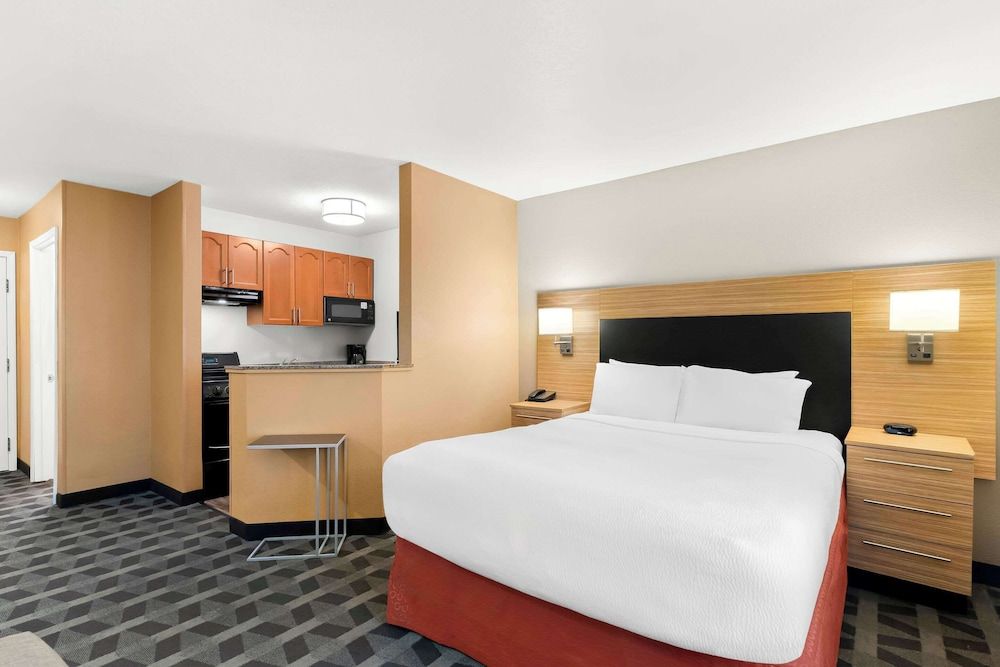 undefined Suburban Studios Denver Tech Center 8