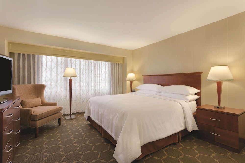 Executive Suite, 1 King Bed, Non Smoking