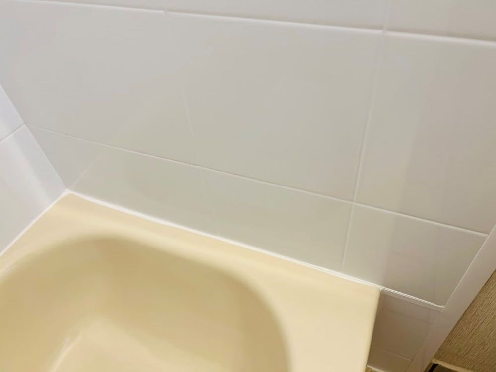 Blue Door Inn Superior Room, 1 Queen Bed, Refrigerator & Microwave, Mountain View 8