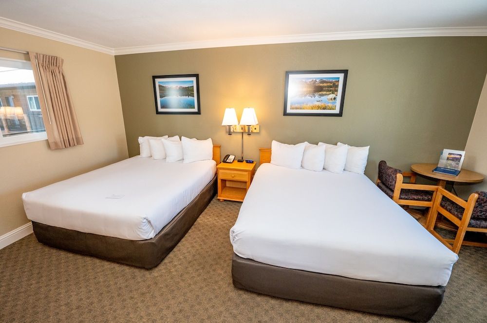Comfort, 2 Queen, Mountain View