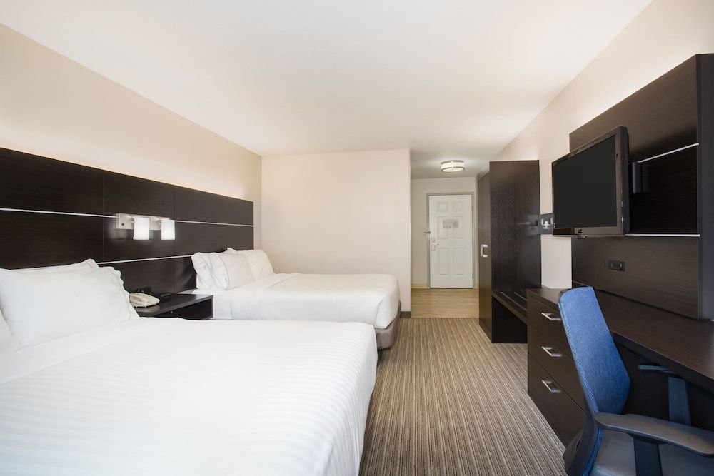 Standard Room, 2 Queen Beds, Accessible (Mobility, Accessible Tub)