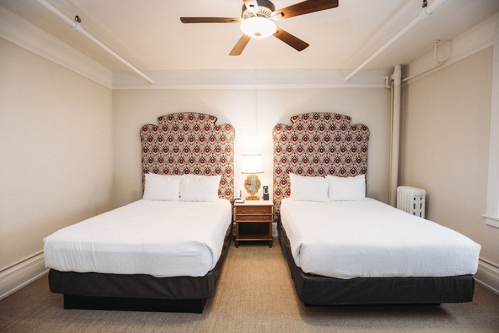 Hotel Colorado Classic Family Room 3