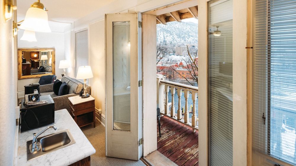 Hotel Colorado Balcony Suite 8