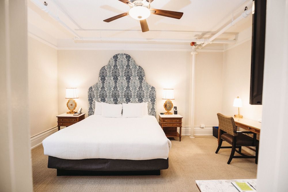 Hotel Colorado Classic Family Room 2