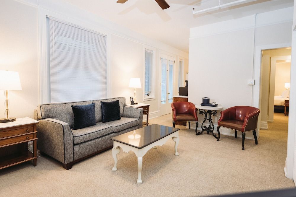 Hotel Colorado Balcony Suite 17