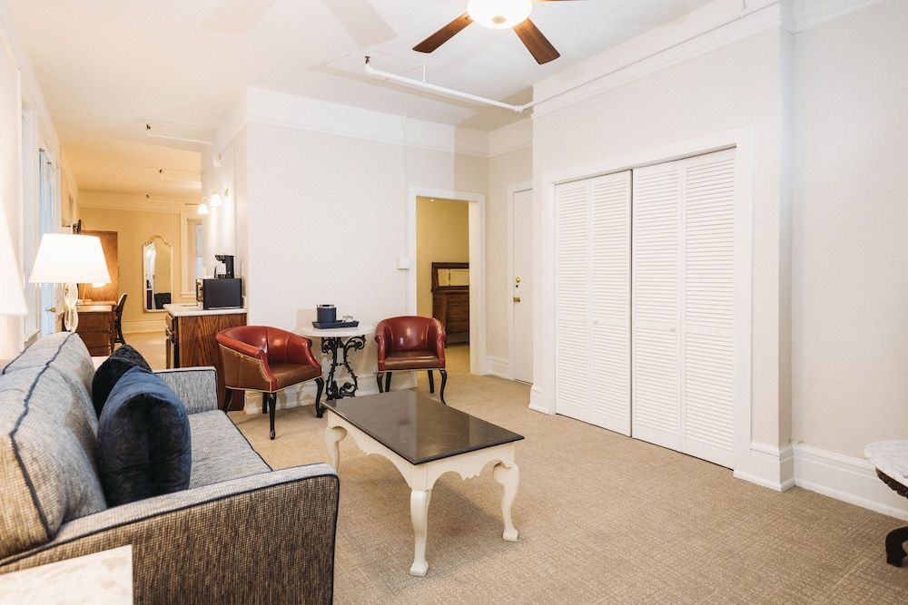 Hotel Colorado Balcony Suite 16