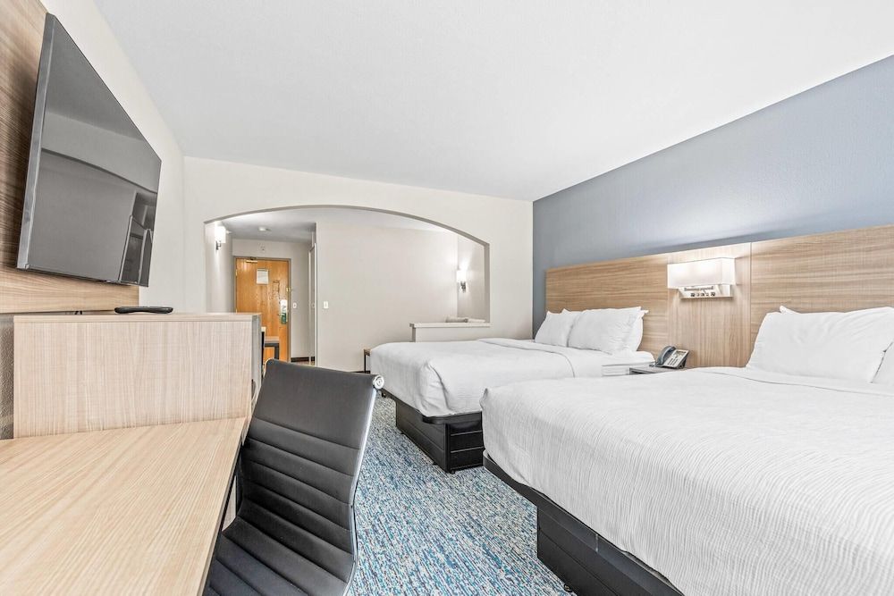 Standard Room, 2 Queen Beds, Non Smoking