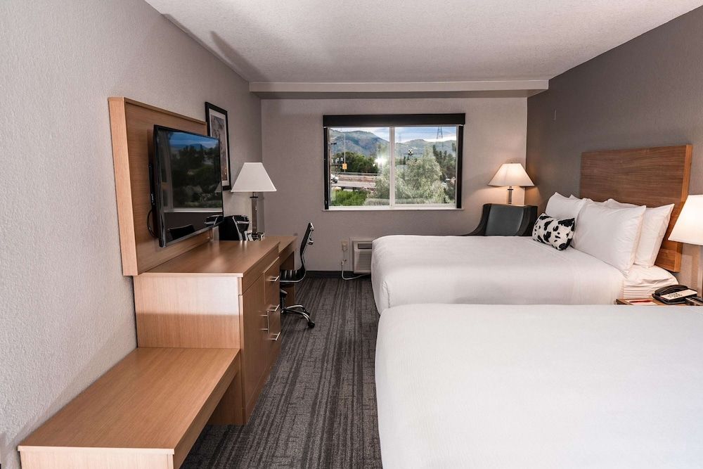 Standard Room, 2 Queen Beds, Non Smoking, Refrigerator