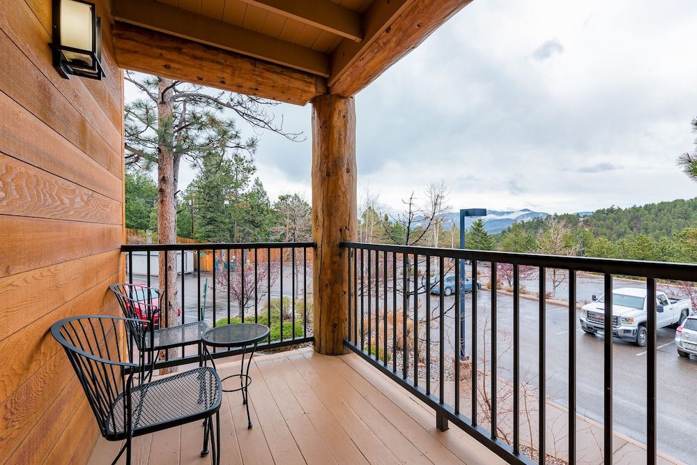 Suite, Non Smoking, Mountain View