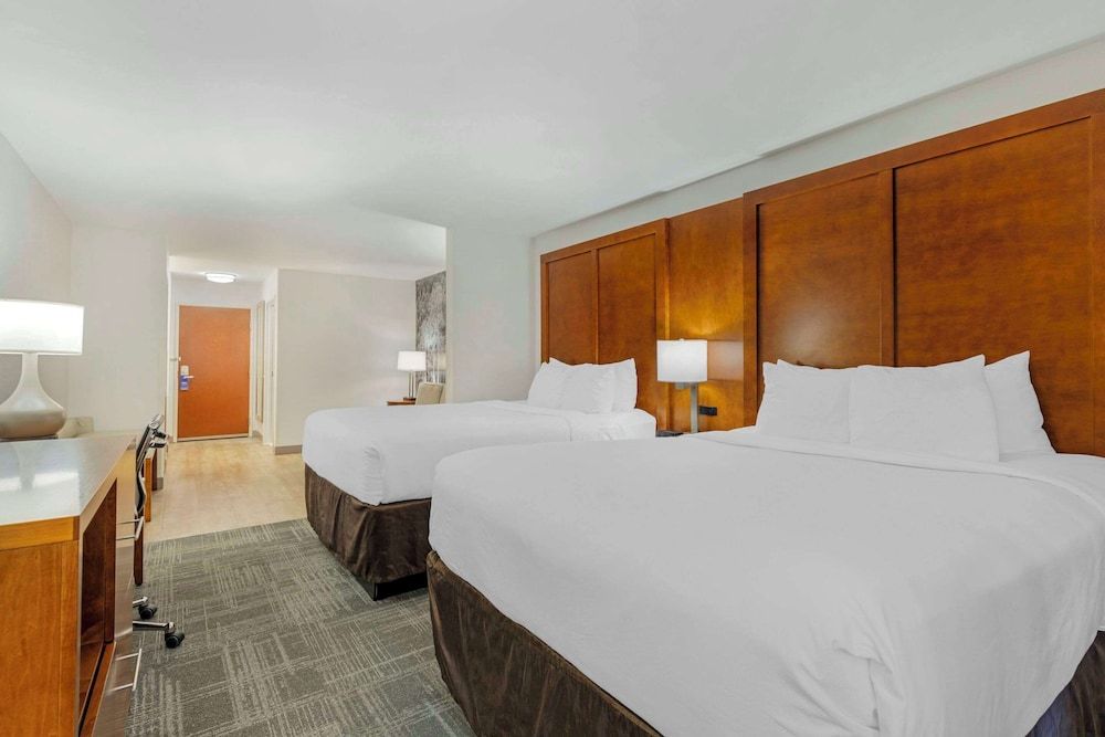 Suite, Non Smoking, Mountain View