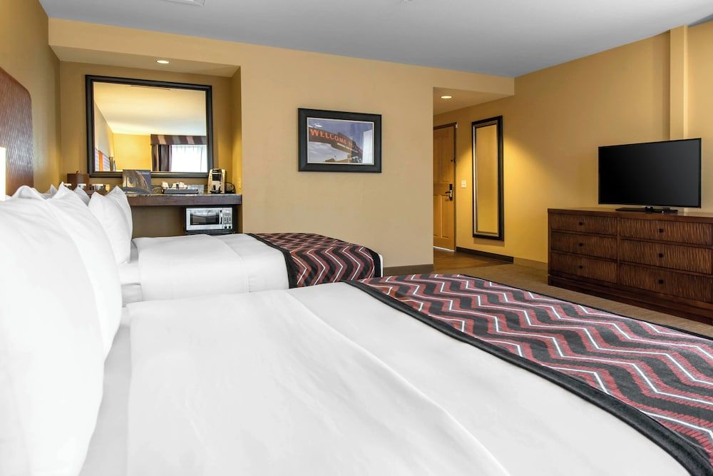 2 Queen Beds, Executive Room, Mountain View