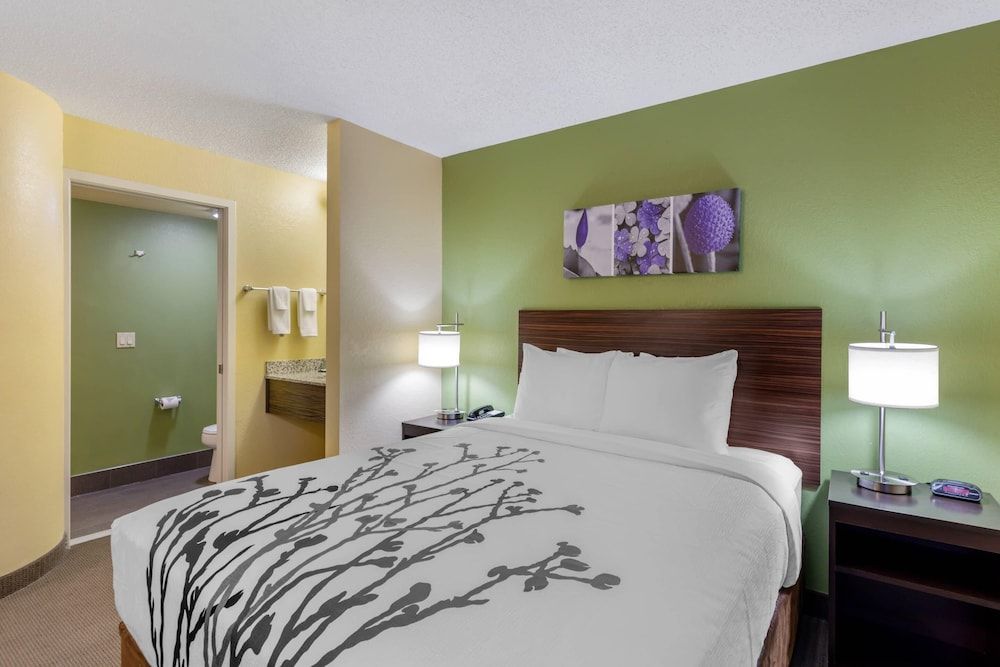Standard Room, 1 Queen Bed, Non Smoking