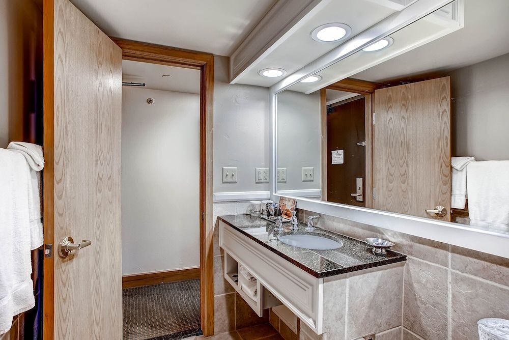 Keystone Lodge & Spa by Keystone Resort Room, 1 King Bed, Balcony (Hotel) 9