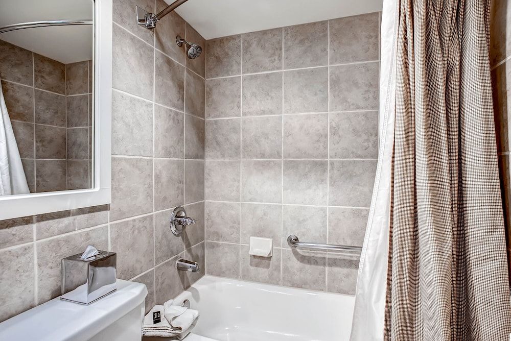 Keystone Lodge & Spa by Keystone Resort Room, 1 King Bed 6