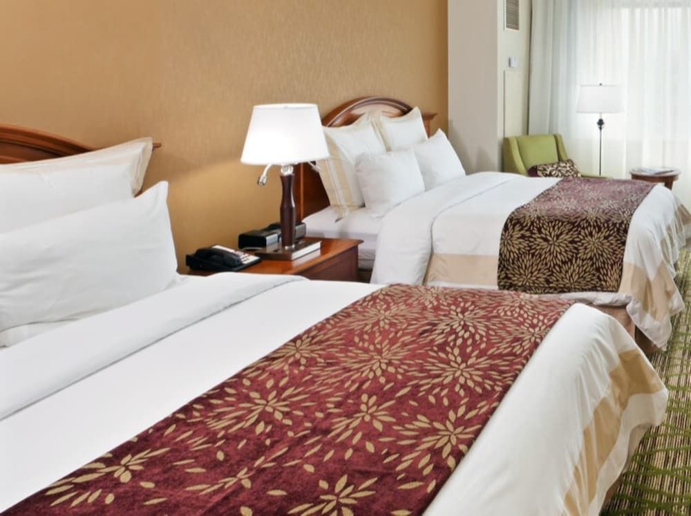 Room, 2 Double Beds (Mobility Accessible, Tub)