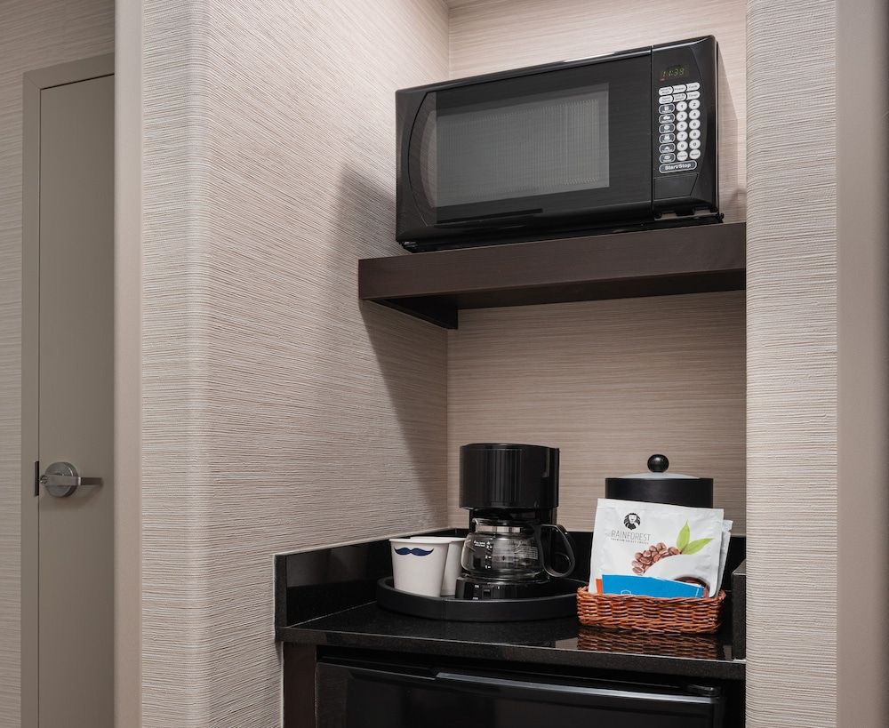 Room, Accessible, Non Smoking (Roll-in Shower)