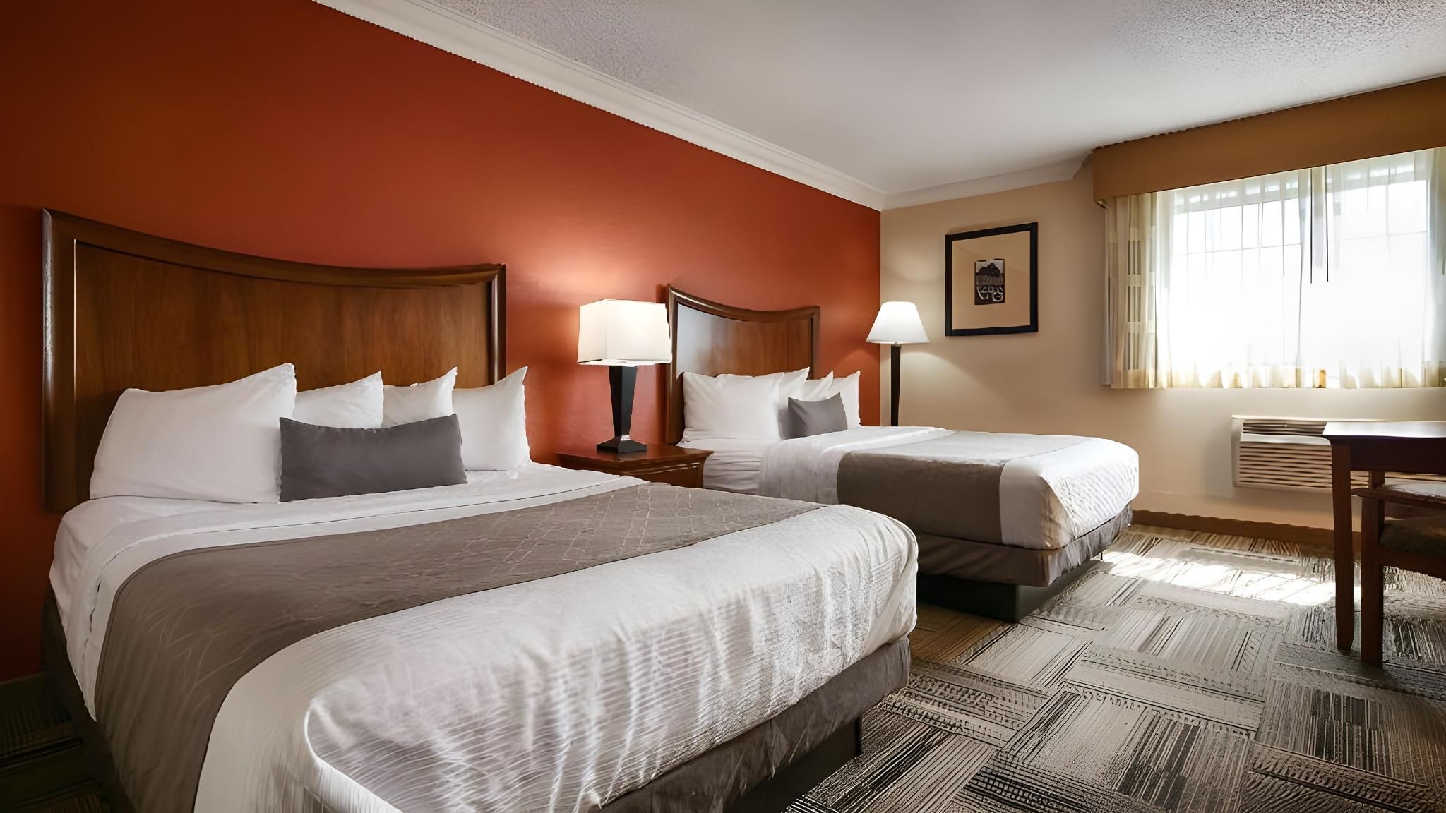 2 queen beds, nonsmoking