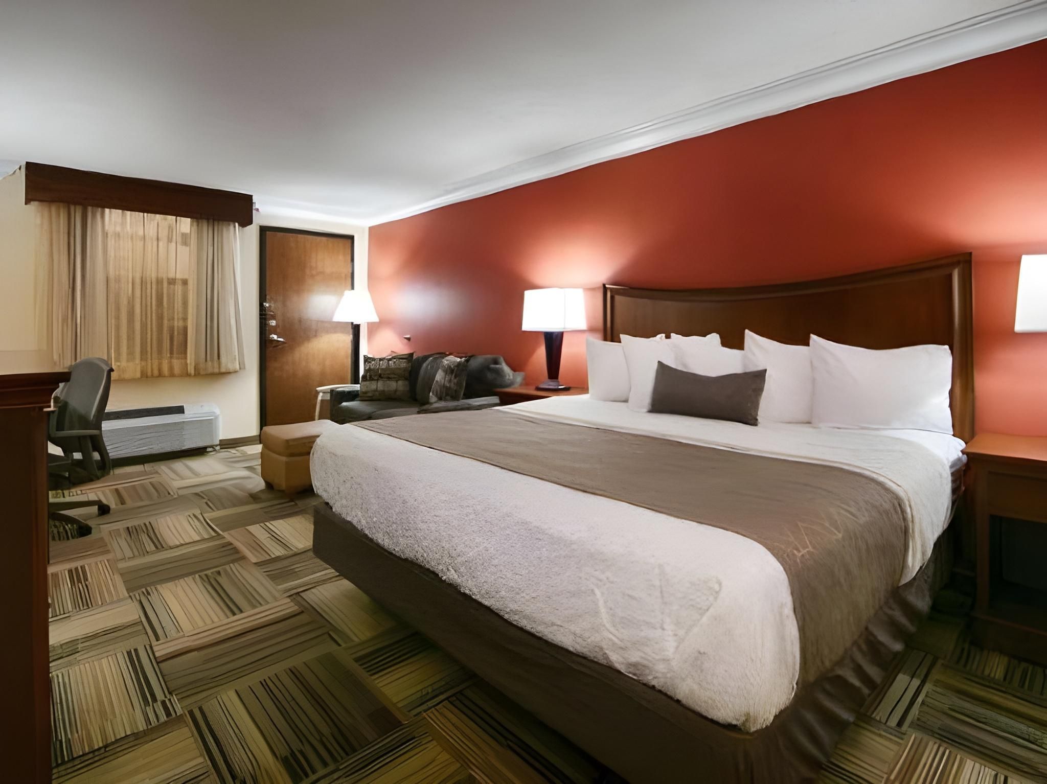 1 Queen Bed, Nonsmoking