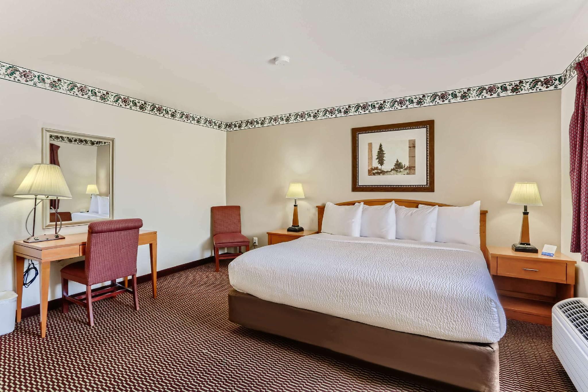 1 Queen Bed, Mobility/Hearing Accessible Room, Roll-In Shower, Non-Smoking