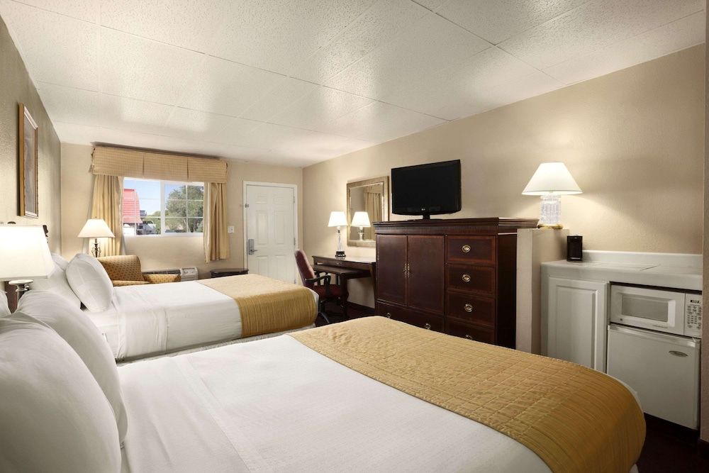 Standard Room, 2 Queen Beds