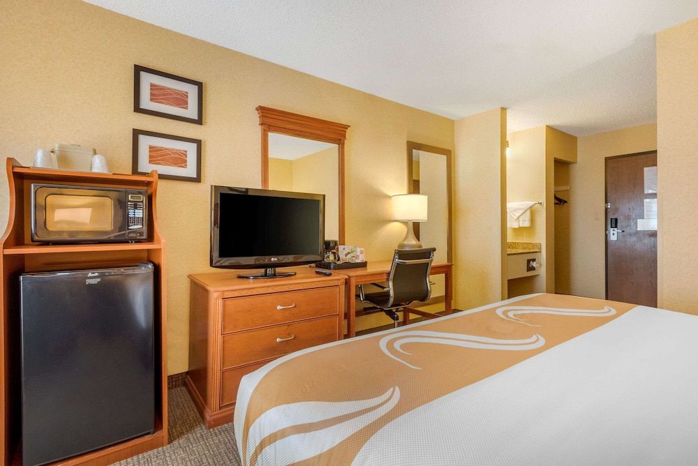 Standard Room, 1 King Bed, Non Smoking