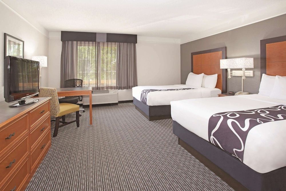Deluxe Room, 2 Double Beds, Non Smoking