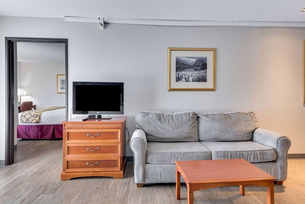 Suite, Multiple Beds, Non Smoking (One-Bedroom)