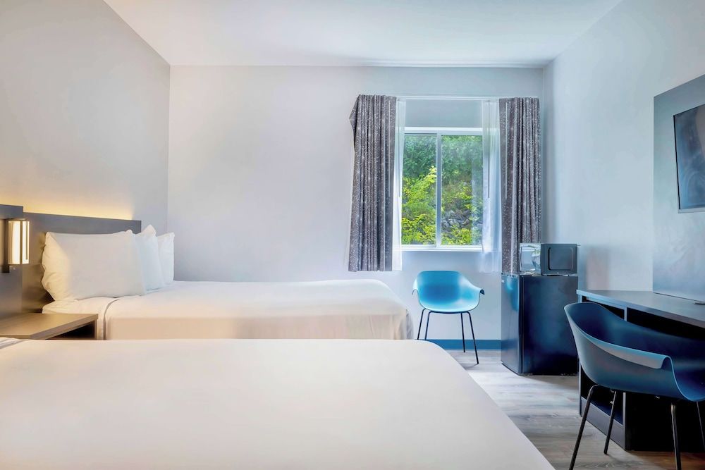 Standard Room, 2 Queen Beds, Accessible, Non Smoking