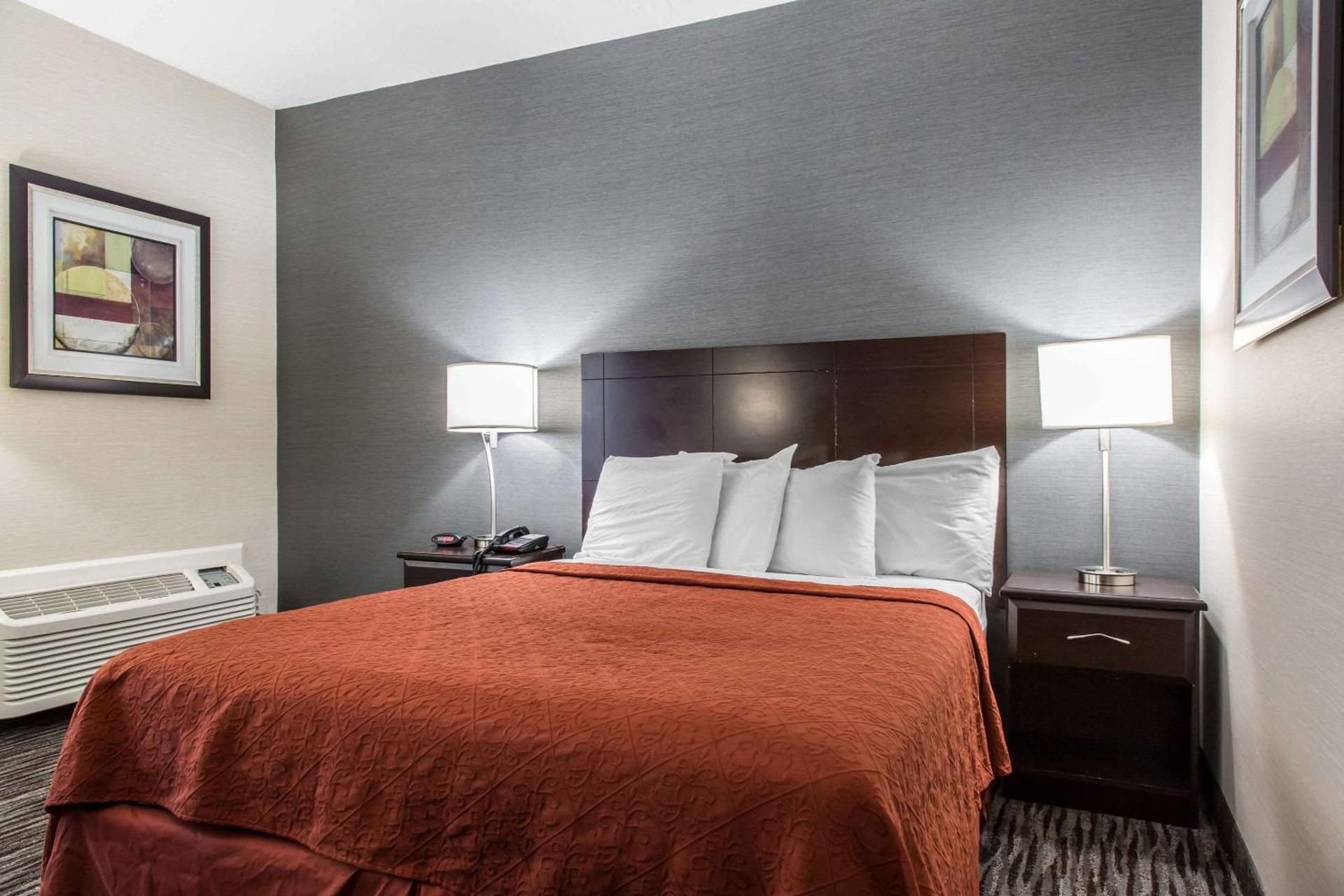 1 Queen Bed, Nonsmoking